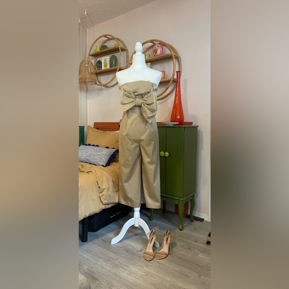 🥰Current Air Adorable Khaki Romper😍 - Picture 3 of 7